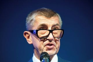 Z klíčové události VIP raut. Macinka sliboval geopolitiku, Babiš na NATO tlachal o fotbale a filmech - Médium.cz